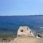 بيت للعطل Secluded Fisherman's Cove Cerenje, Pasman - 8477