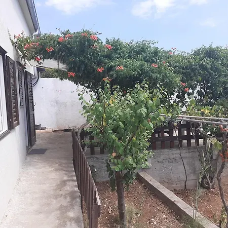 Tatil Evi Secluded Fisherman's Cove Cerenje, Pasman - 8477 *